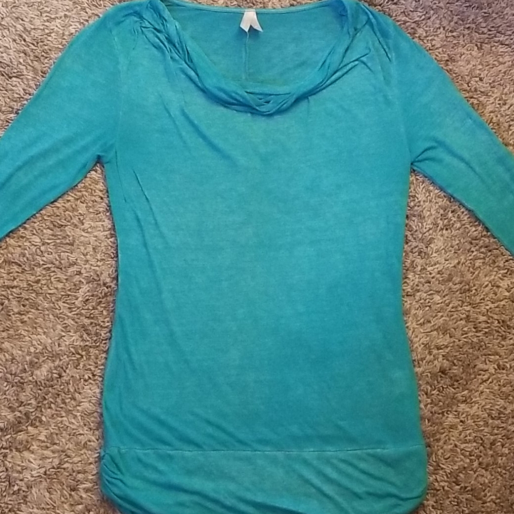 Vanity 3/4 length sleeve top, women's size M